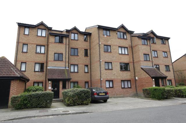  Image of Flat  For Sale at Glenville Grove  Deptford High Street, SE8 4BP