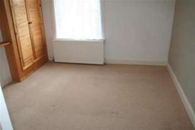  Image of 2 Bedroom Property  To Rent at Taunton, TA1 1TA