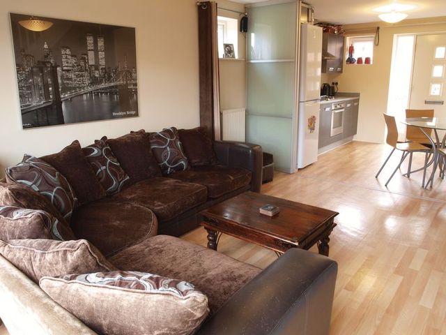  Image of 3 Bedroom Semi-Detached  For Sale at Goldstraw Lane Fernwood Newark, NG24 3FD