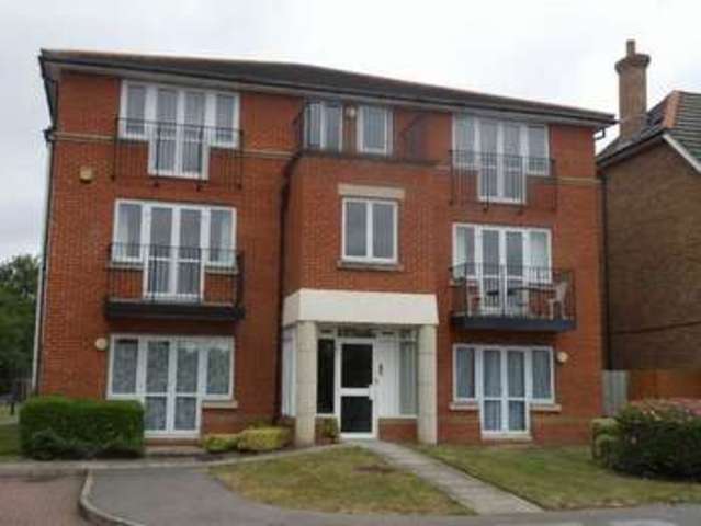  Image of 2 Bedroom Flat  To Rent at Goodhall Close  Stanmore, HA7 4FR