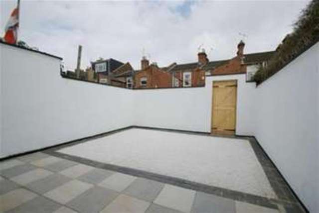 Image of 3 Bedroom Detached  To Rent at Leamington Spa, CV31 1HR