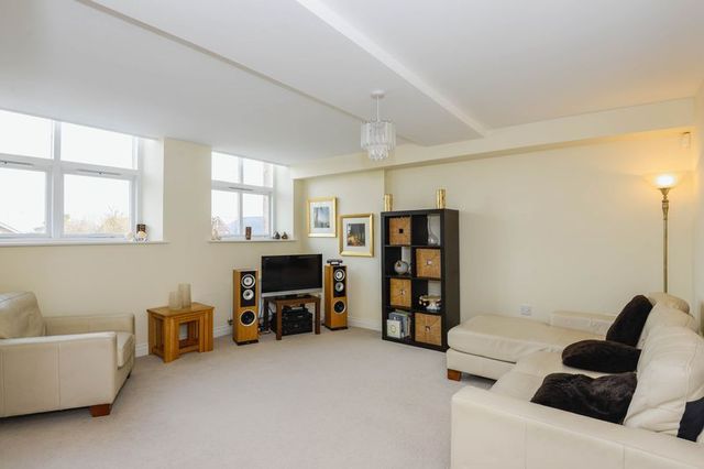  Image of 2 Bedroom Flat  For Sale at Grammar School Court  Ormskirk, L39 4PY