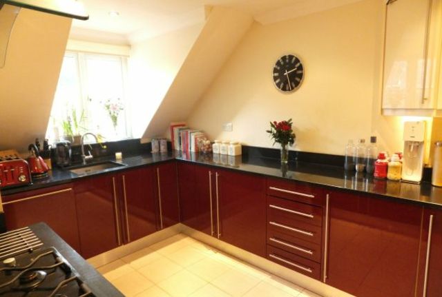  Image of 2 Bedroom Flat  For Sale at Wadhurst, TN5 6RD