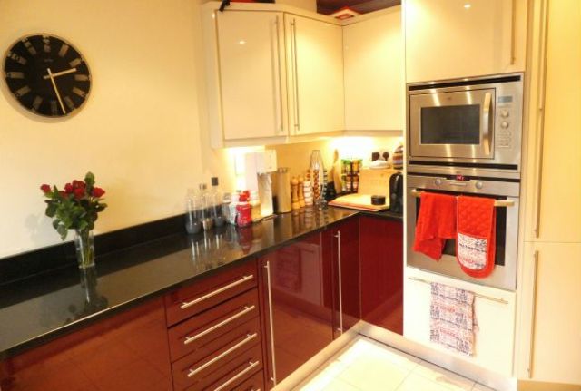  Image of 2 Bedroom Flat  For Sale at Wadhurst, TN5 6RD