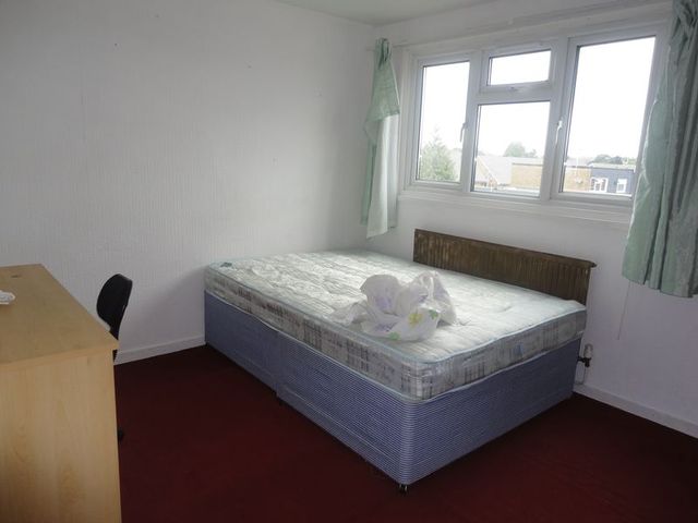  Image of 4 Bedroom Terraced  To Rent at Greatfields Drive  Uxbridge, UB8 3QN