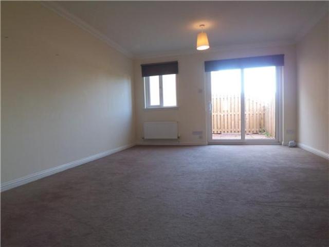  Image of 2 Bedroom Terraced  To Rent at Inchinnan Renfrewshire Renfrewshire, PA4 9LD