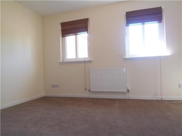  Image of 2 Bedroom Terraced  To Rent at Inchinnan Renfrewshire Renfrewshire, PA4 9LD