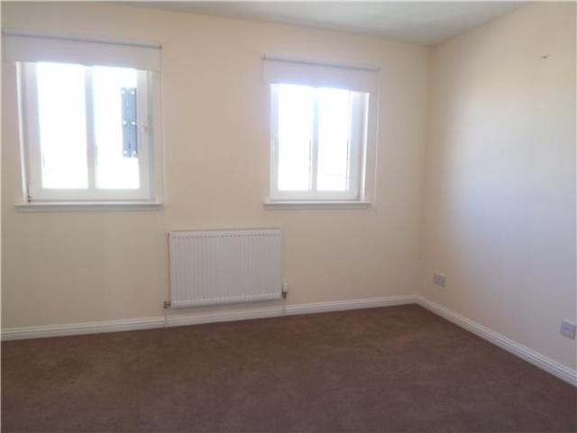  Image of 2 Bedroom Terraced  To Rent at Inchinnan Renfrewshire Renfrewshire, PA4 9LD