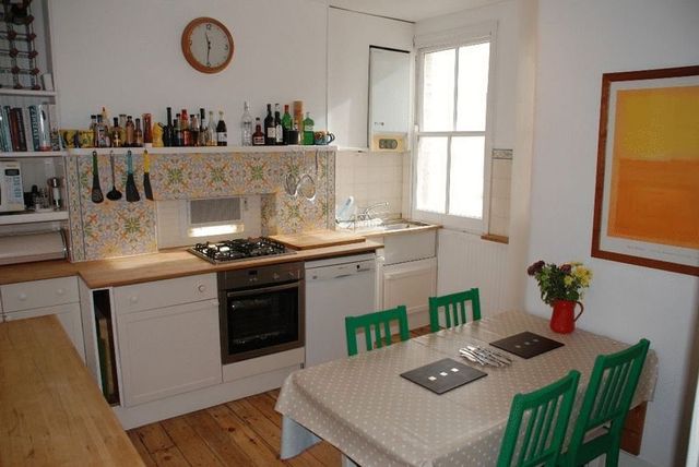  Image of 3 Bedroom Flat  To Rent at Greyhound Road  London, W14 9SG