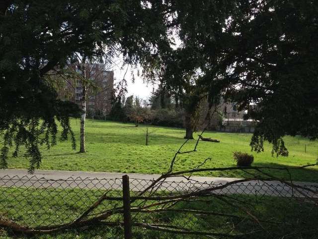  Image of 1 Bedroom Apartment  To Rent at Greystocke Court Ealing London, W5 1EN