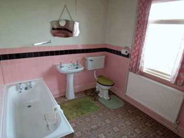  Image of 3 Bedroom Semi-Detached  For Sale at Grove Retford, DN22 0RJ