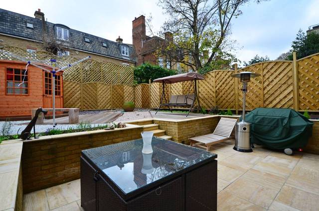  Image of 2 Bedroom Flat  To Rent at Gunter Grove  Chelsea, SW10 0UJ