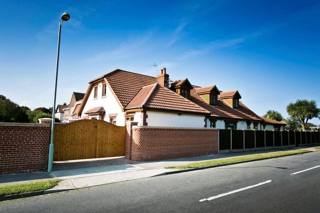  Image of 5 Bedroom Property  For Sale at Yarmouth Road  Lowestoft, NR32 4AQ
