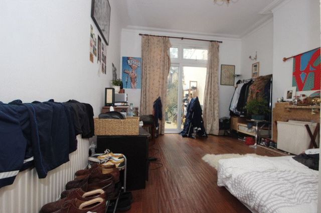  Image of 5 Bedroom Terraced  For Sale at Gunton Road  London, E5 9JS