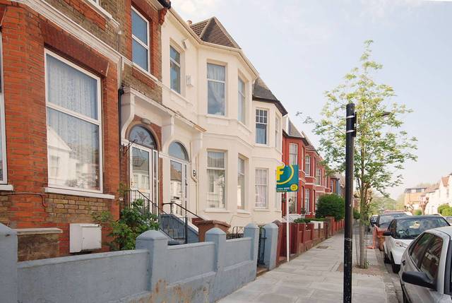  Image of 5 Bedroom Detached  For Sale at Gunton Road  Hackney, E5 9JS