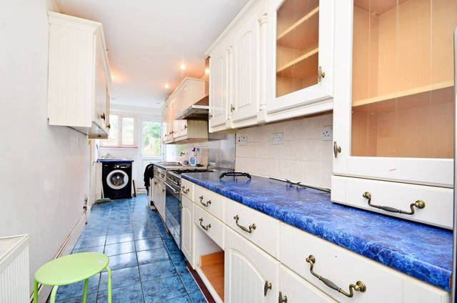  Image of 5 Bedroom Detached  For Sale at Gunton Road  Hackney, E5 9JS