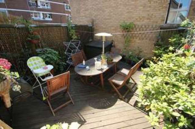  Image of 2 Bedroom Flat  To Rent at Haberdasher Street  London, N1 6ED