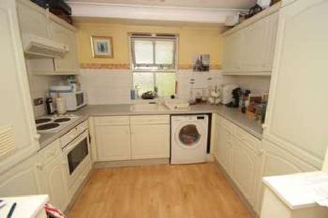  Image of 2 Bedroom Flat  To Rent at Haberdasher Street  London, N1 6ED