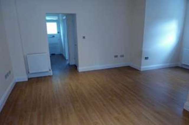  Image of 2 Bedroom Ground Flat  For Sale at Northwood, HA6 1DW