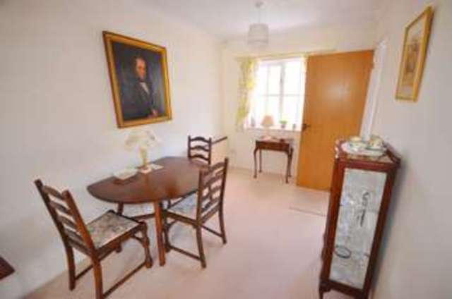  Image of 3 Bedroom Detached  For Sale at Hamilton Grove  Starcross, EX6 8EW
