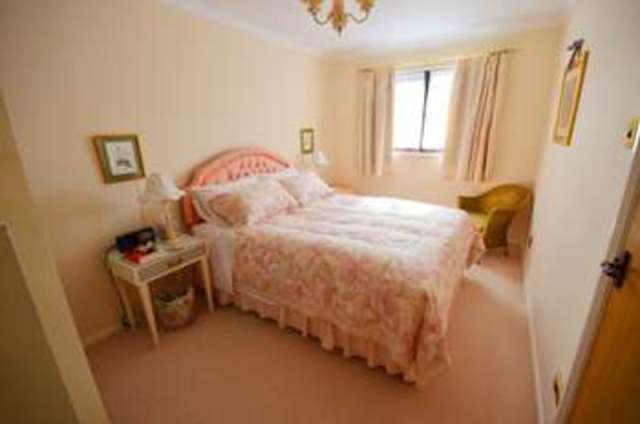  Image of 3 Bedroom Detached  For Sale at Hamilton Grove  Starcross, EX6 8EW