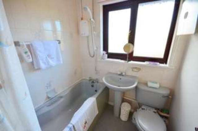  Image of 3 Bedroom Detached  For Sale at Hamilton Grove  Starcross, EX6 8EW