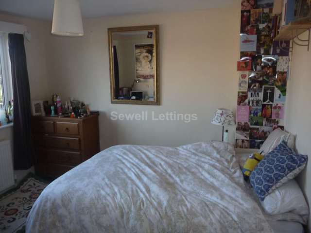  Image of 6 Bedroom Detached  To Rent at Hamilton Road  Reading, RG1 5RE