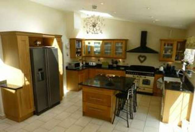  Image of 5 Bedroom Detached  For Sale at Watford, WD19 4PJ