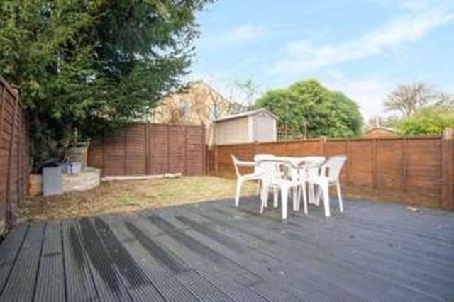  Image of 2 Bedroom Detached  For Sale at London, E14 3AA