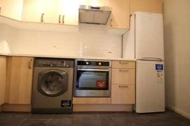  Image of 1 Bedroom Flat  To Rent at Harrow Lodge 28 Eaton Road Sutton, SM2 5EE