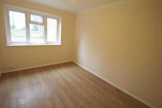  Image of 1 Bedroom Flat  To Rent at Harrow Lodge 28 Eaton Road Sutton, SM2 5EE