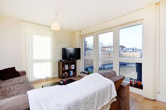  Image of 3 Bedroom Flat  For Sale at Harry Zeital Way  Hackney, E5 9RN