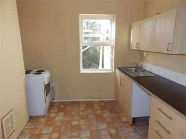  Image of 2 Bedroom Maisonette  To Rent at Hartington Road Southend on sea Southend-on-Sea, SS1 2HR