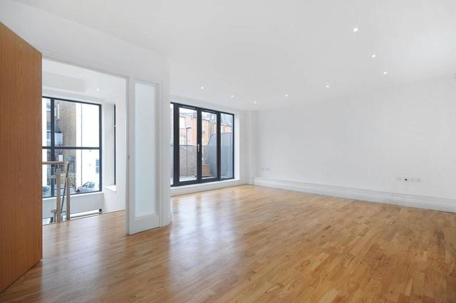  Image of 3 Bedroom Terraced  To Rent at Crouch End  Hornsey, N8 9PA