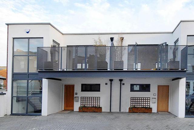  Image of 3 Bedroom Terraced  To Rent at Crouch End  Hornsey, N8 9PA