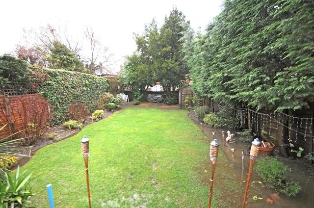  Image of 5 Bedroom Detached  For Sale at FINCHLEY  London, N3 3EA
