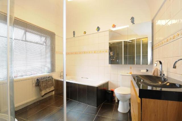  Image of 5 Bedroom Detached  For Sale at FINCHLEY  London, N3 3EA