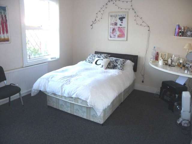  Image of 5 Bedroom Detached  To Rent at Hatherley Road  Reading, RG1 5QA