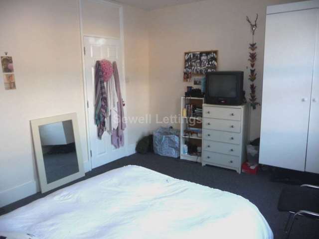  Image of 5 Bedroom Detached  To Rent at Hatherley Road  Reading, RG1 5QA