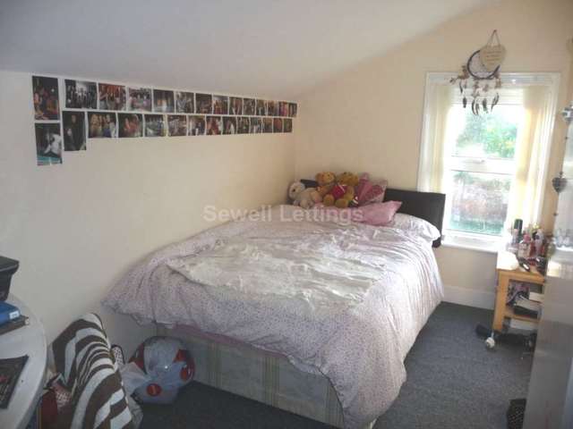  Image of 5 Bedroom Detached  To Rent at Hatherley Road  Reading, RG1 5QA
