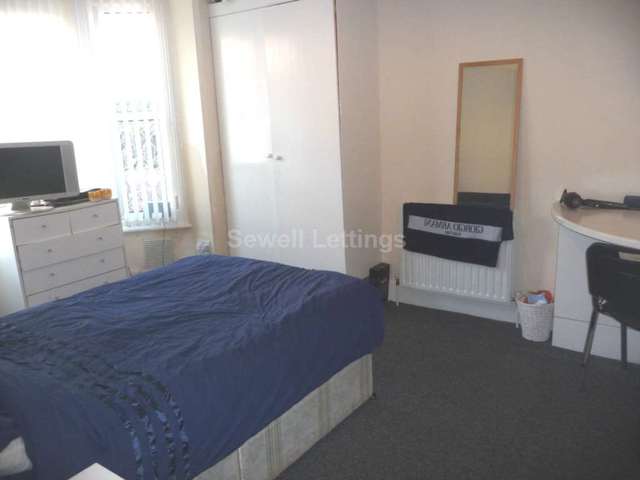  Image of 5 Bedroom Detached  To Rent at Hatherley Road  Reading, RG1 5QA