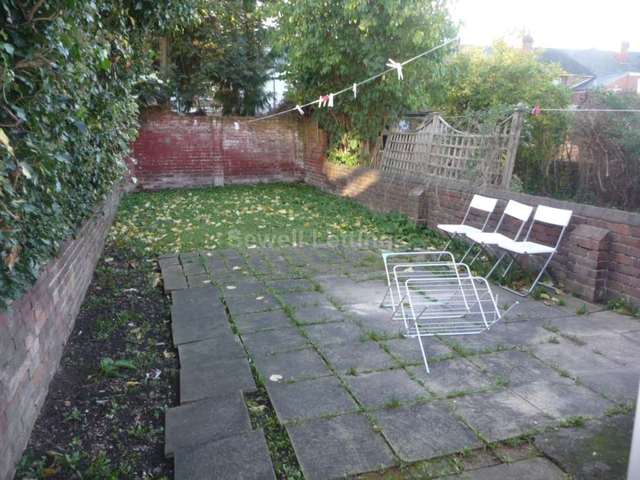  Image of 5 Bedroom Detached  To Rent at Hatherley Road  Reading, RG1 5QA