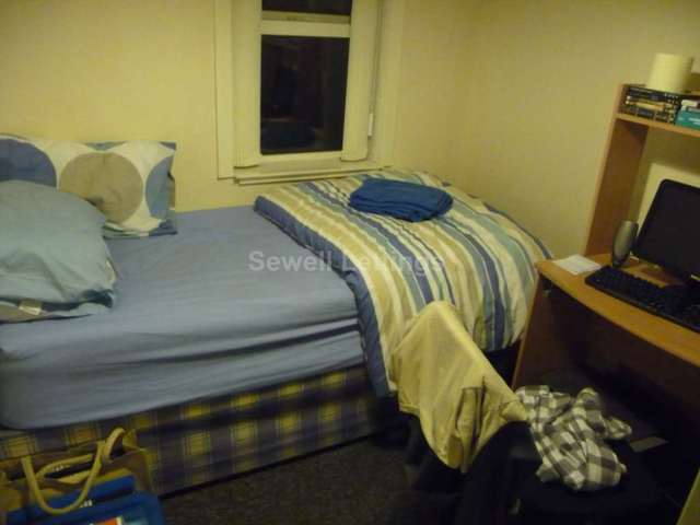  Image of 5 Bedroom Detached  To Rent at Hatherley Road  Reading, RG1 5QA