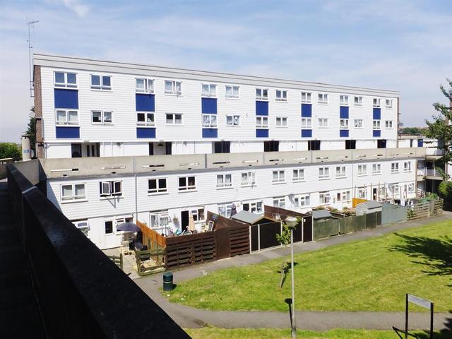  Image of 3 Bedroom Maisonette  For Sale at 4 Brunswick Road Sutton Sutton, SM1 4DQ