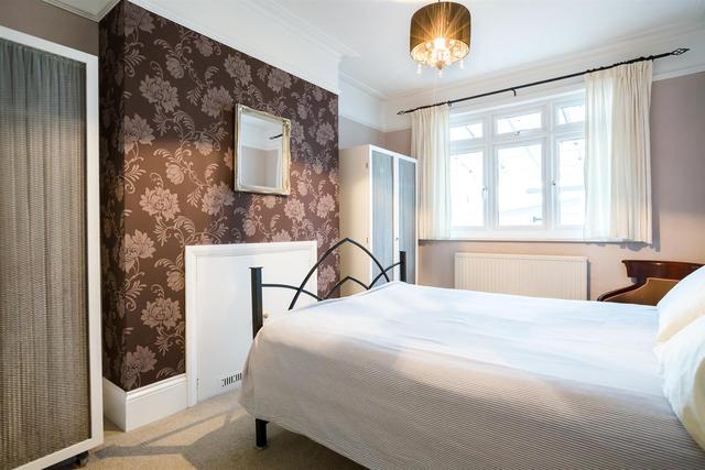  Image of 1 Bedroom Maisonette  For Sale at Hazelwood Lane London London, N13 5HF