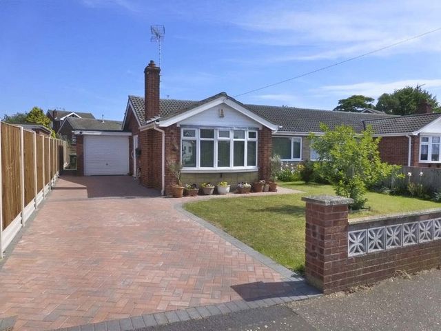  Image of 3 Bedroom Detached  For Sale at Meadow Rise Hemsby Great Yarmouth, NR29 4HB