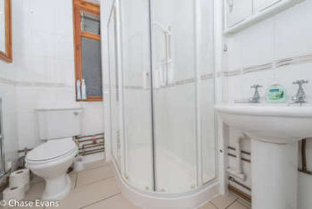  Image of 3 Bedroom Detached  For Sale at London, E14 3AB