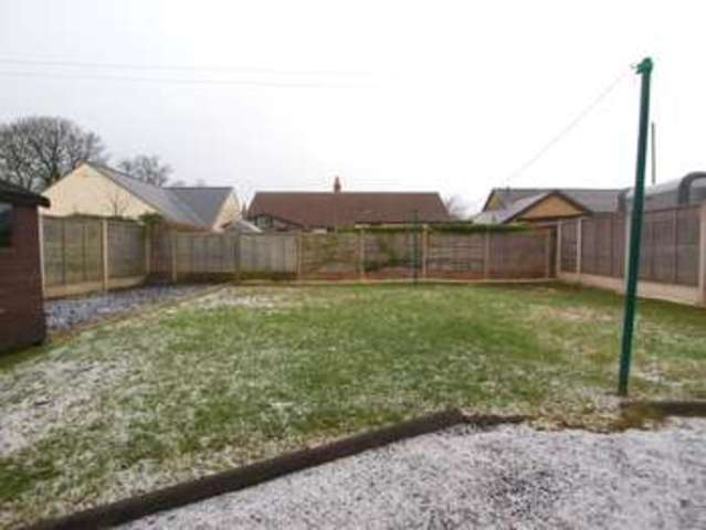  Image of 2 Bedroom Detached  To Rent at Chapel-en-le-Frith  High Peak, SK23 0NJ