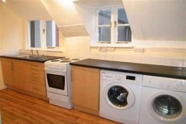  Image of 2 Bedroom Flat  To Rent at Alcester, B49 5AF