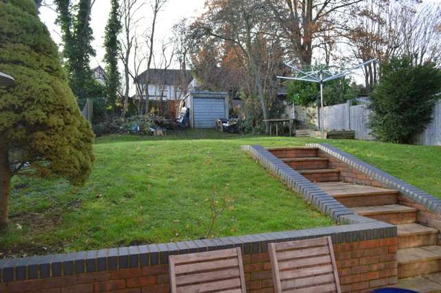  Image of 5 Bedroom Detached  To Rent at High Street  Berkhamsted, HP4 2BX